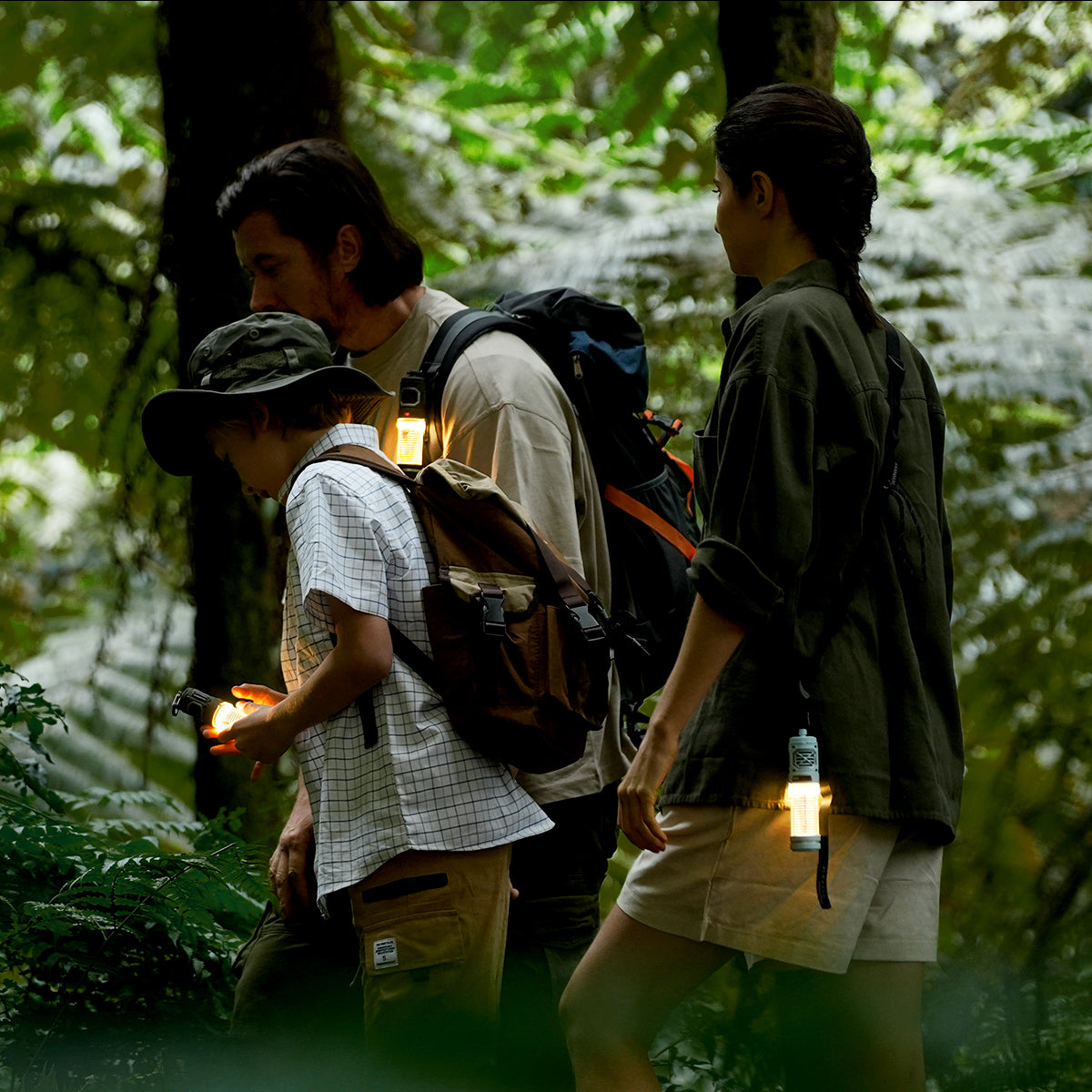 TINY REPELLER S - 2-in-1 Portable Mosquito Repellent with Lighting